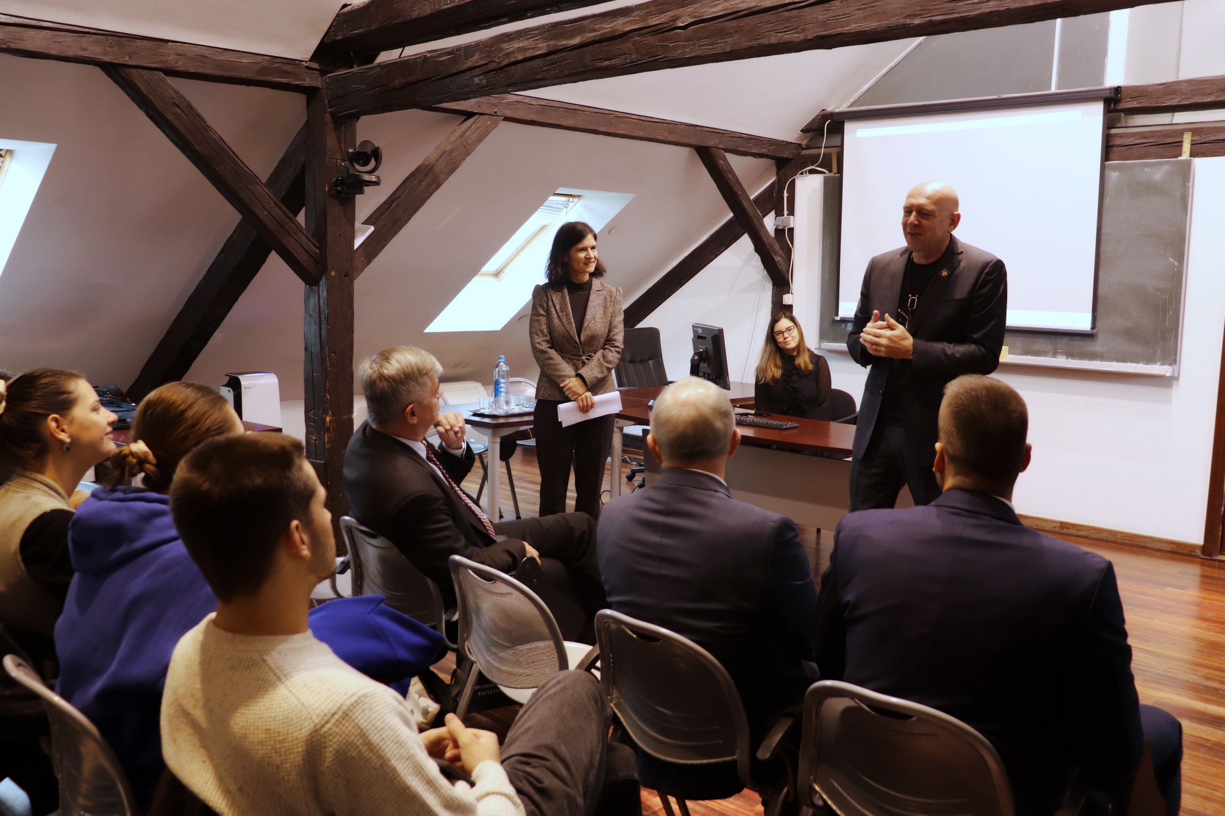 Lecture by Vladimir Dzuro, former investigator before the International Criminal Tribunal for the former Yugoslavia held at the Faculty of Law in Zagreb