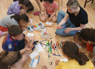 Doprinos studentica Studijskog centra socijalnog rada jačanju otpornosti djece u alternativnoj skrbi provedbom dramsko-kreativnih radionica u okviru HOME-a